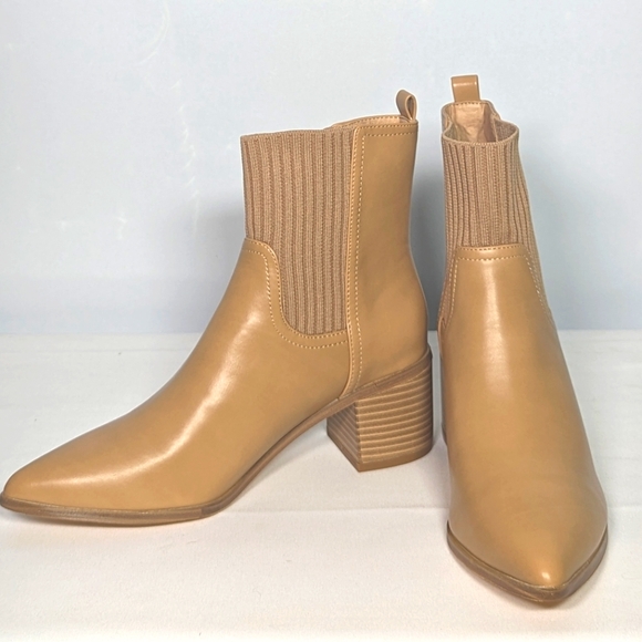 NEW Coutgo Women Chunky Block Pointy Toe Slip on Chelsea Boot Sz 6.5 - Picture 2 of 4